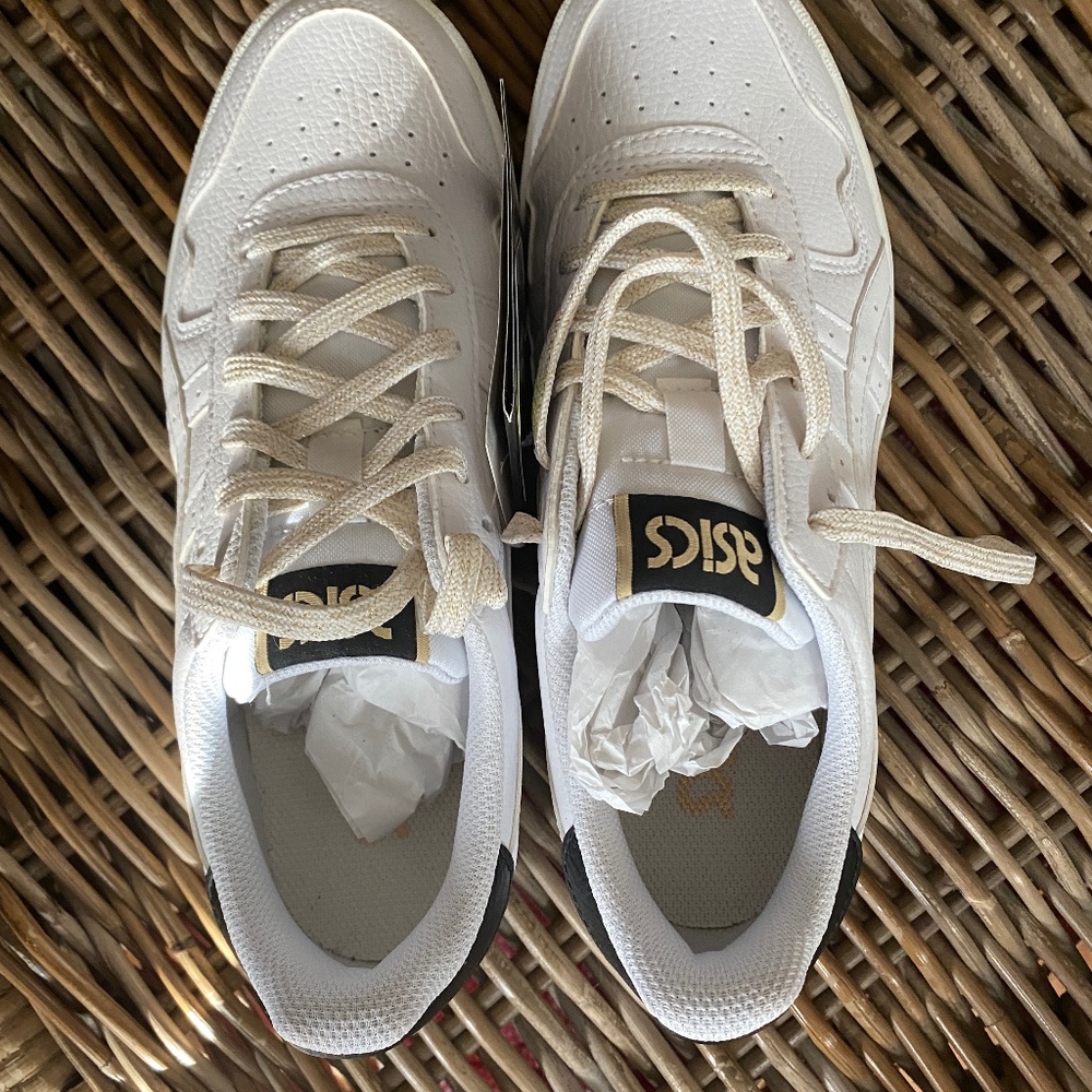 ASICS tennis shoes